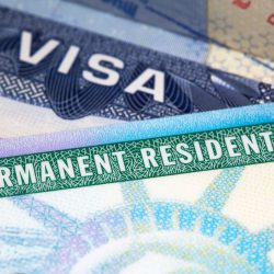 Thường trú nhân có thể rời khỏi Mỹ quá 1 năm?