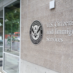 Trung tâm vùng Behring lại đệ đơn kiện USCIS ra toà án Quận Bắc California